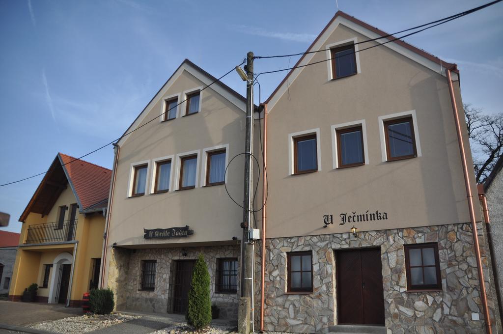 U Jecminka Villa Hlohovec Bagian luar foto